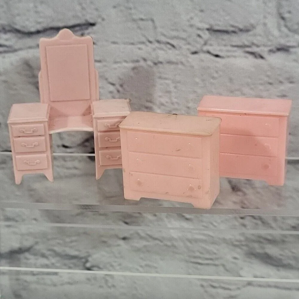 Vintage Dollhouse Furniture Lot‎ of 11 Pieces Bedroom Kitchen Superior Marx